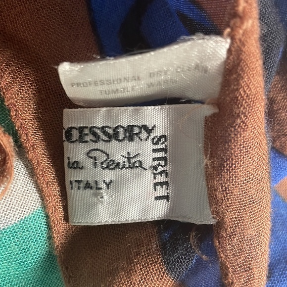 Vintage Oscar de la Renta abstract mixed print animal leaf print scarf - Picture 5 of 5